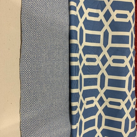 Luxury Pillows ❤️❤️❤️ and Accessories - Picture 13 of 14